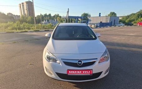 Opel Astra J, 2011 год, 500 000 рублей, 1 фотография