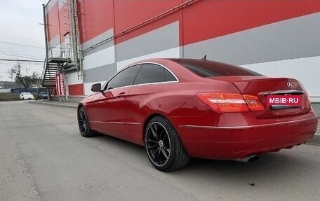 Mercedes-Benz E-Класс, 2012 год, 1 250 000 рублей, 13 фотография