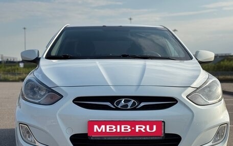 Hyundai Solaris II рестайлинг, 2013 год, 670 000 рублей, 3 фотография