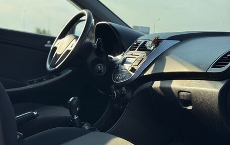 Hyundai Solaris II рестайлинг, 2013 год, 670 000 рублей, 16 фотография