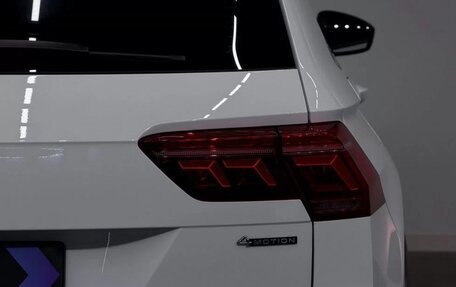 Volkswagen Tiguan II, 2021 год, 3 670 000 рублей, 21 фотография
