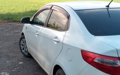 KIA Rio III рестайлинг, 2013 год, 800 000 рублей, 4 фотография