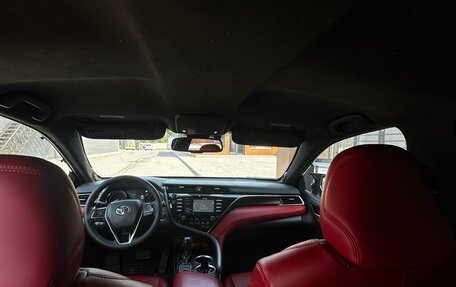Toyota Camry, 2018 год, 2 200 000 рублей, 8 фотография