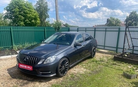 Mercedes-Benz E-Класс, 2011 год, 1 550 000 рублей, 9 фотография