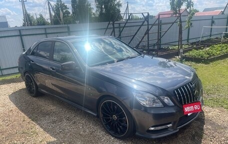 Mercedes-Benz E-Класс, 2011 год, 1 550 000 рублей, 10 фотография