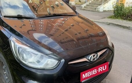 Hyundai Solaris II рестайлинг, 2011 год, 635 000 рублей, 2 фотография