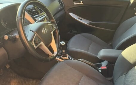 Hyundai Solaris II рестайлинг, 2011 год, 635 000 рублей, 8 фотография