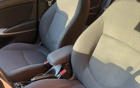 Hyundai Solaris II рестайлинг, 2011 год, 635 000 рублей, 7 фотография