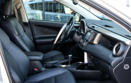 Toyota RAV4, 2014 год, 2 377 000 рублей, 12 фотография