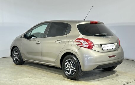 Peugeot 208 II, 2013 год, 375 000 рублей, 9 фотография