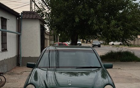 Mercedes-Benz E-Класс, 1997 год, 480 000 рублей, 3 фотография