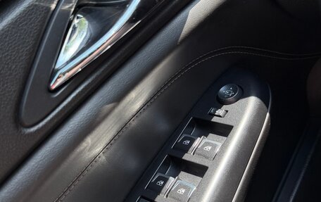 Cadillac SRX II рестайлинг, 2013 год, 1 250 000 рублей, 37 фотография