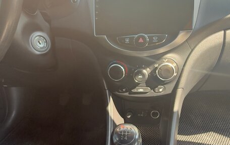 Hyundai Solaris II рестайлинг, 2012 год, 650 000 рублей, 8 фотография