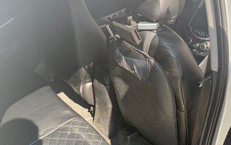 Hyundai Solaris II рестайлинг, 2012 год, 650 000 рублей, 14 фотография
