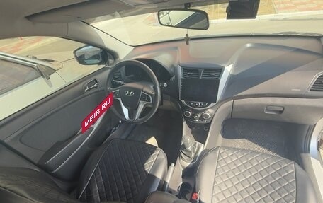 Hyundai Solaris II рестайлинг, 2012 год, 650 000 рублей, 11 фотография