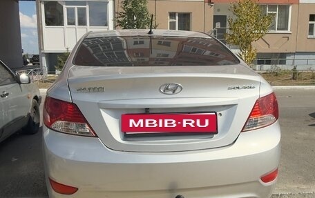 Hyundai Solaris II рестайлинг, 2012 год, 650 000 рублей, 19 фотография