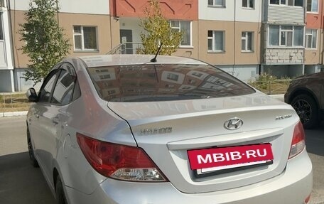 Hyundai Solaris II рестайлинг, 2012 год, 650 000 рублей, 20 фотография