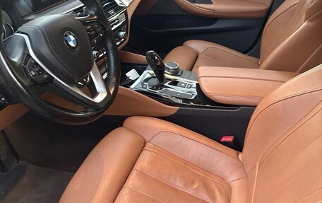 BMW 5 серия, 2018 год, 3 600 000 рублей, 12 фотография