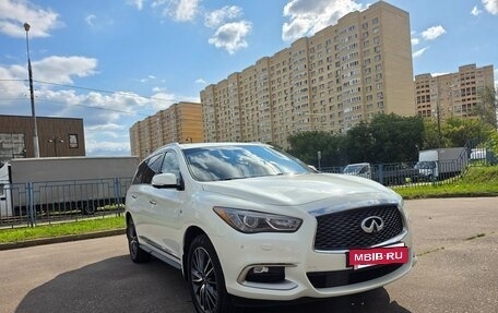 Infiniti QX60 I рестайлинг, 2017 год, 2 670 000 рублей, 11 фотография