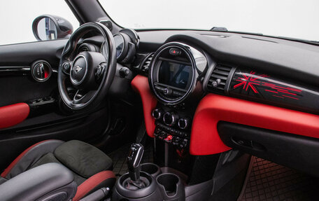 MINI Hatch, 2019 год, 3 997 000 рублей, 10 фотография