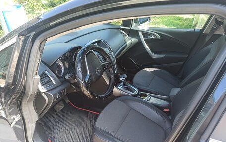 Opel Astra J, 2011 год, 820 000 рублей, 14 фотография