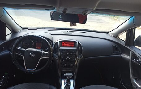 Opel Astra J, 2011 год, 820 000 рублей, 15 фотография