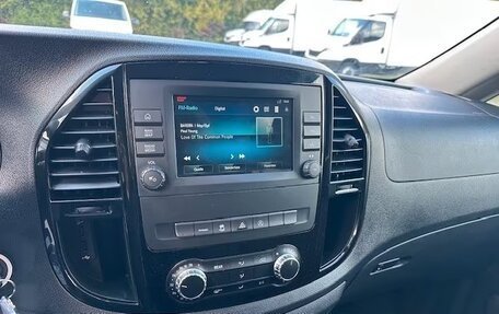 Mercedes-Benz Vito, 2023 год, 3 700 000 рублей, 8 фотография