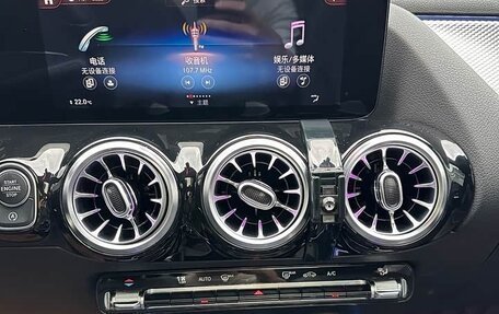 Mercedes-Benz GLA, 2023 год, 2 550 000 рублей, 11 фотография