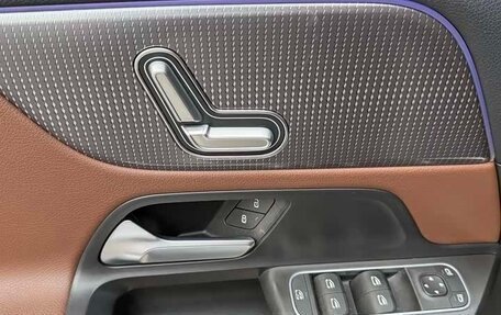 Mercedes-Benz GLB, 2022 год, 2 700 000 рублей, 10 фотография