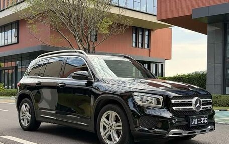 Mercedes-Benz GLB, 2022 год, 2 700 000 рублей, 3 фотография