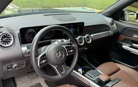 Mercedes-Benz GLB, 2022 год, 2 700 000 рублей, 9 фотография
