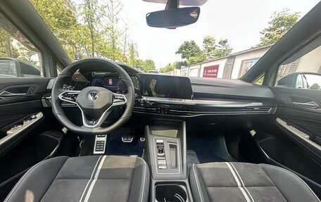Volkswagen Golf VIII, 2023 год, 2 250 000 рублей, 9 фотография