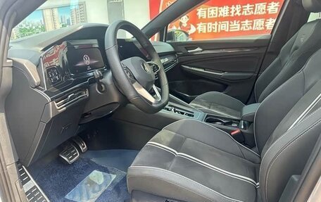 Volkswagen Golf VIII, 2023 год, 2 250 000 рублей, 12 фотография