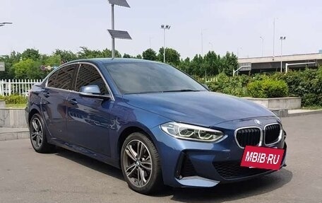 BMW 1 серия, 2023 год, 1 900 000 рублей, 3 фотография
