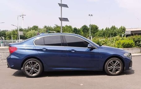 BMW 1 серия, 2023 год, 1 900 000 рублей, 5 фотография