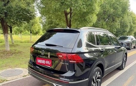 Volkswagen Tiguan II, 2022 год, 2 773 000 рублей, 5 фотография