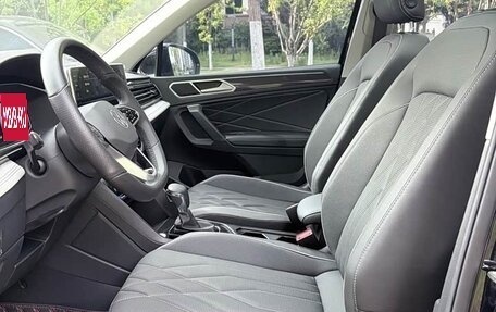 Volkswagen Tiguan II, 2022 год, 2 773 000 рублей, 9 фотография