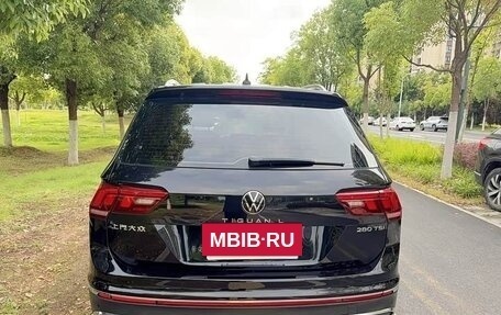 Volkswagen Tiguan II, 2022 год, 2 773 000 рублей, 6 фотография