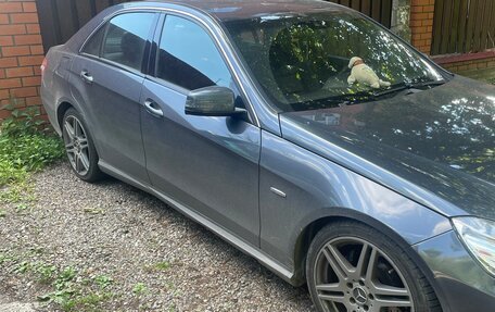 Mercedes-Benz E-Класс, 2011 год, 1 350 000 рублей, 2 фотография