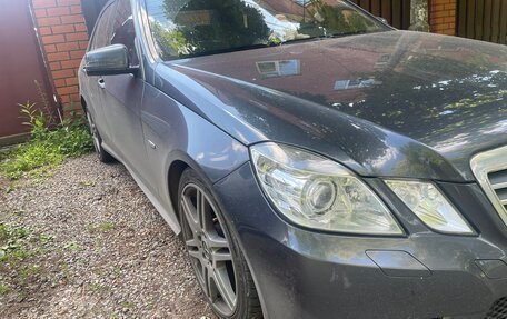 Mercedes-Benz E-Класс, 2011 год, 1 350 000 рублей, 3 фотография