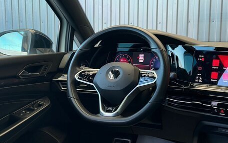 Volkswagen Golf VIII, 2022 год, 2 014 000 рублей, 19 фотография