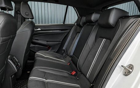 Volkswagen Golf VIII, 2022 год, 2 014 000 рублей, 31 фотография
