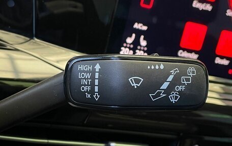 Volkswagen Golf VIII, 2022 год, 2 014 000 рублей, 26 фотография