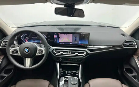 BMW 3 серия, 2022 год, 2 700 000 рублей, 12 фотография