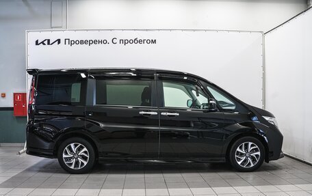 Honda Stepwgn IV, 2016 год, 1 650 000 рублей, 6 фотография