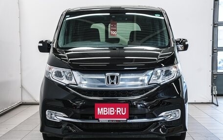 Honda Stepwgn IV, 2016 год, 1 650 000 рублей, 2 фотография