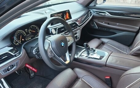BMW 7 серия, 2018 год, 4 500 000 рублей, 9 фотография
