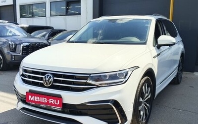 Volkswagen Tiguan II, 2023 год, 3 997 000 рублей, 1 фотография
