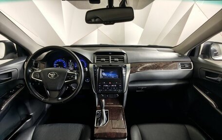 Toyota Camry, 2017 год, 2 383 000 рублей, 13 фотография