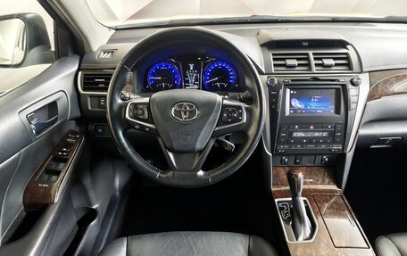 Toyota Camry, 2017 год, 2 383 000 рублей, 19 фотография
